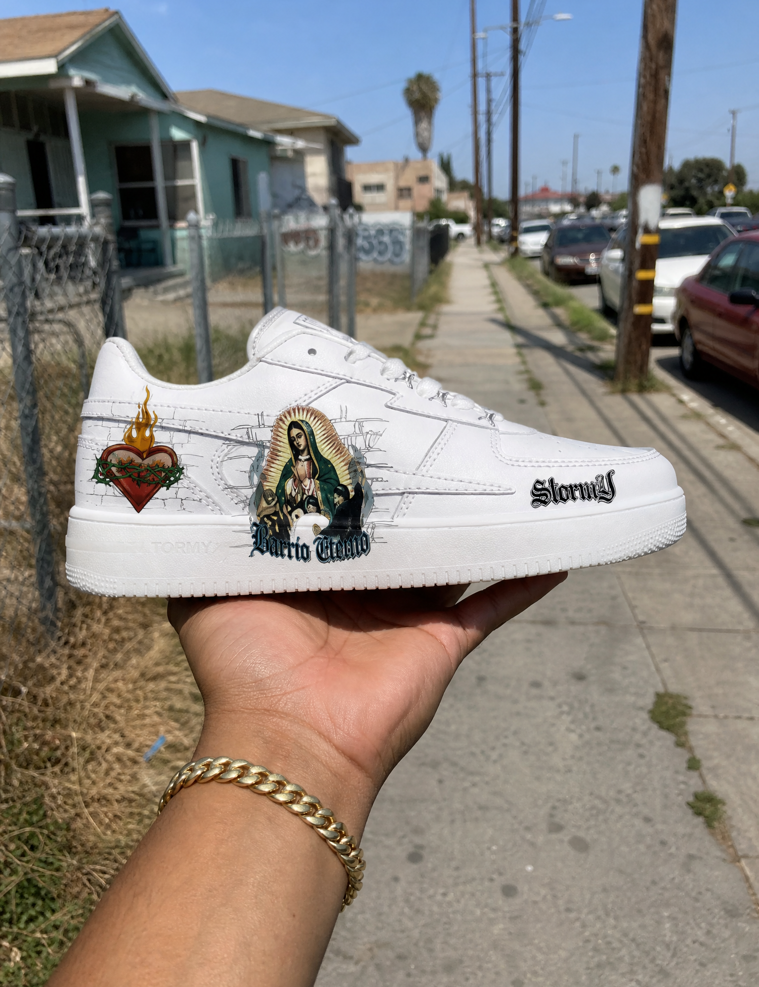 Generated_with_Kive.ai_-_White_leather_sneakers_Use_the_provided_product_shoe_image_as_the_ONLY_source_of_truth_for_the_shoe._The_shoe_must_be_reproduced_with_absolute_1_1_accuracy_..png