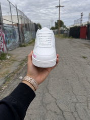 Maria and Montana Bolt Low